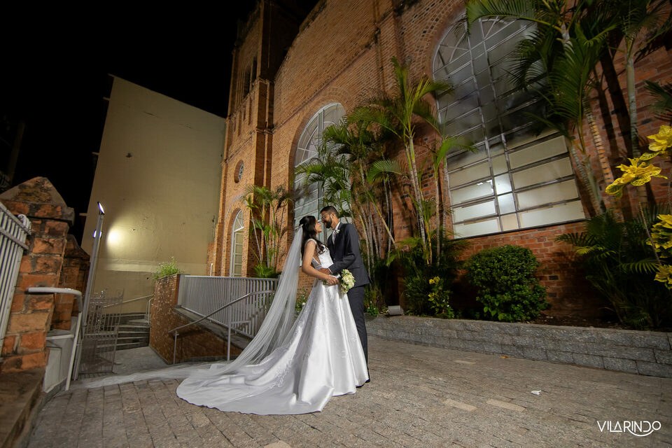   Lucas Meira Rodrigues & Clarice de Menezes Carvalho